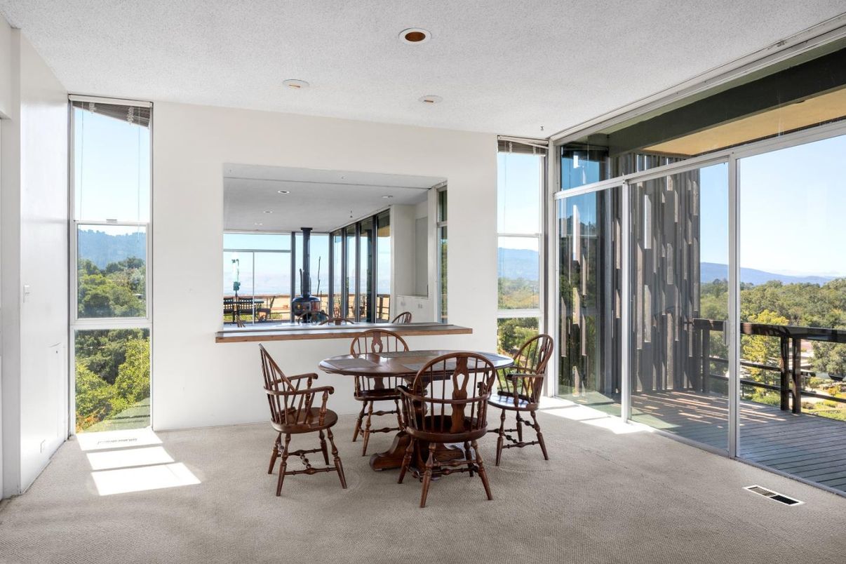 Dining room, Interior, Recessed Lighting