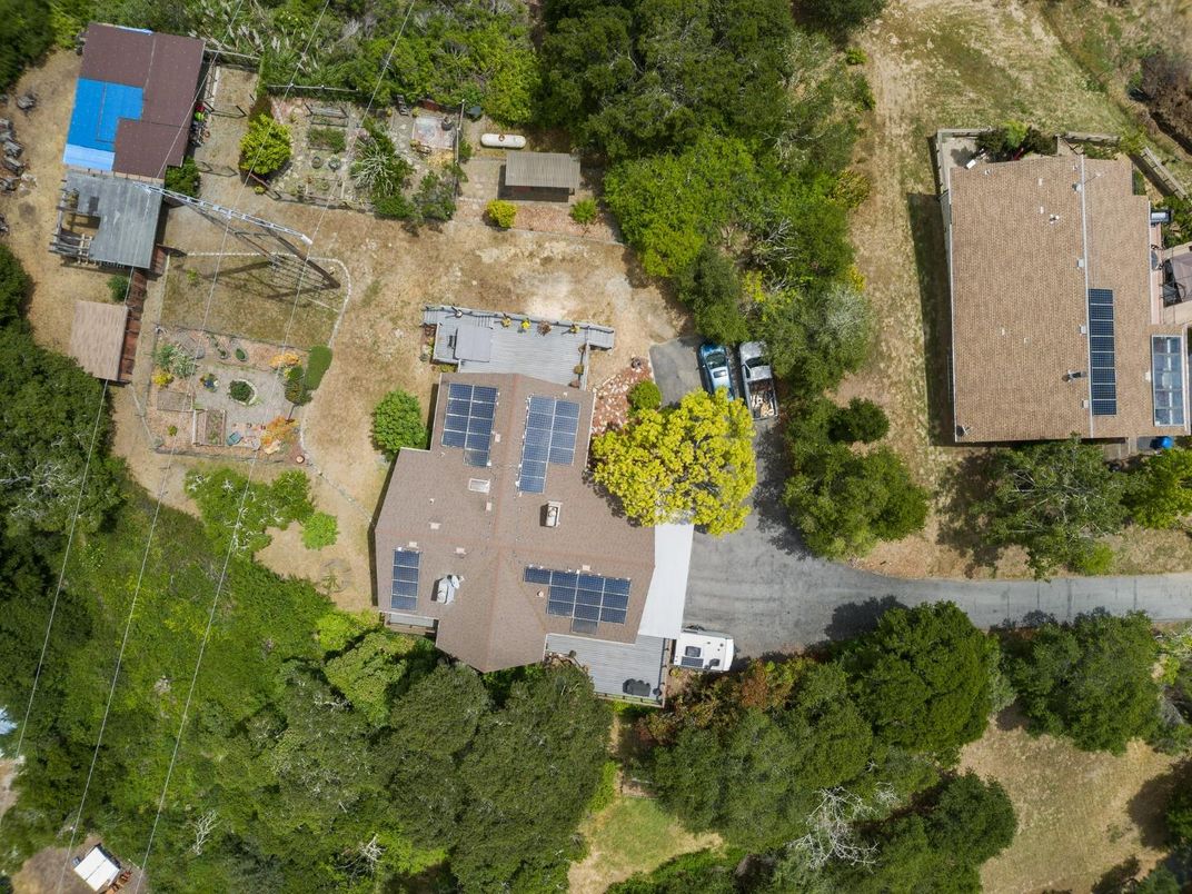 Exterior, Drone