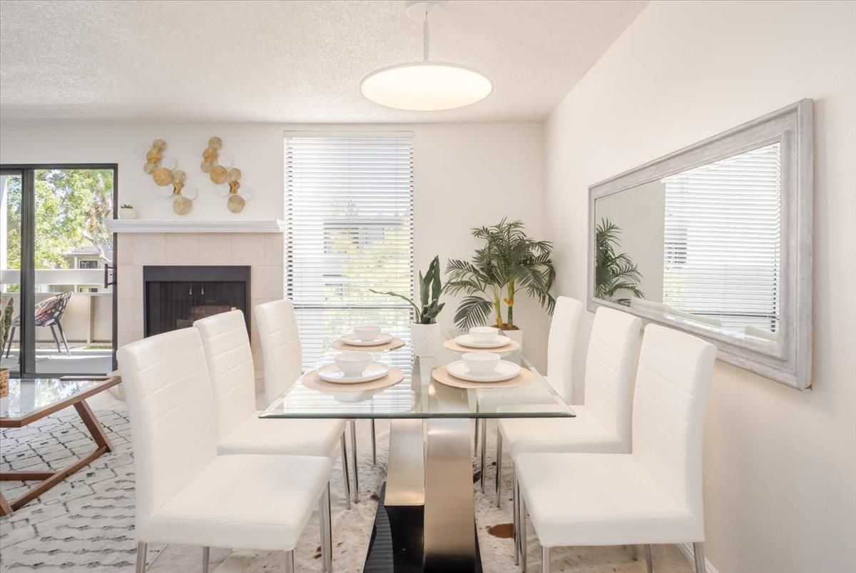 Dining room, Fireplace, Interior
