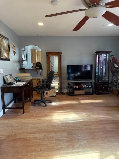Home Office, Interior, Recessed Lighting, Wood Texture Flooring