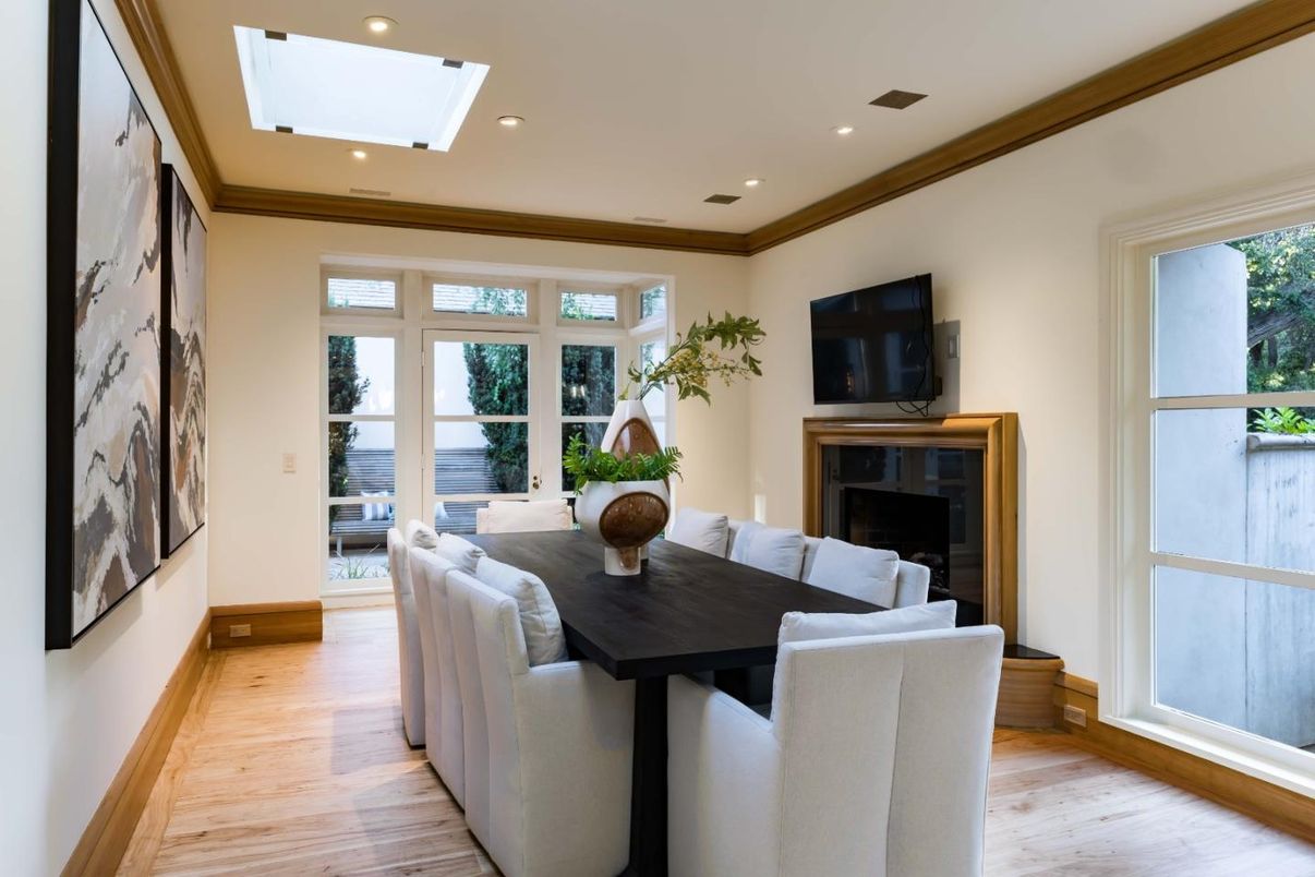 Dining room, Fireplace, Interior, Recessed Lighting, Wood Texture Flooring