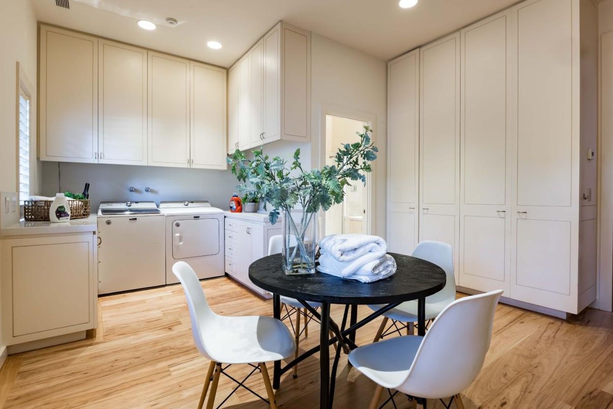 Dining room, Interior, Recessed Lighting, Washer, Wood Texture Flooring