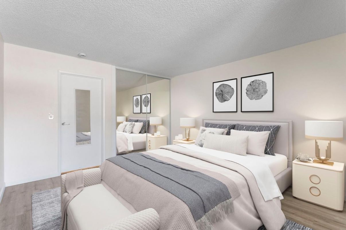 Dining room, Interior, Kitchen, Living room, Recessed Lighting, Stainless Steel Appliances, Wood Texture Flooring
