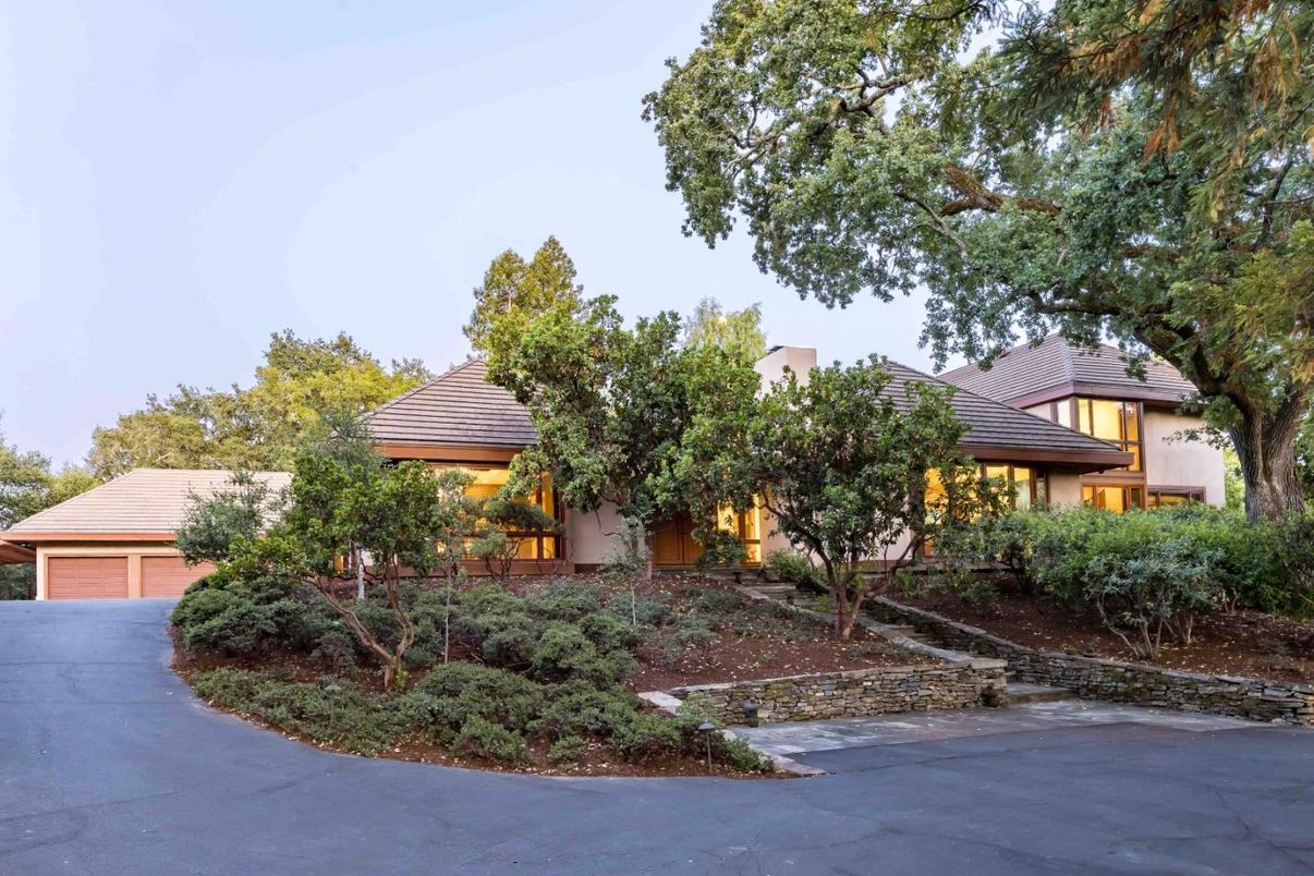 Attached, Backyard, Exterior, Facade, None