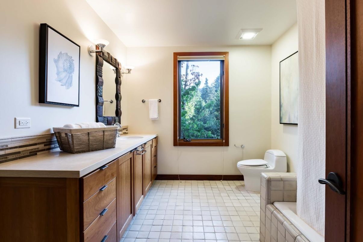Bathroom, Interior