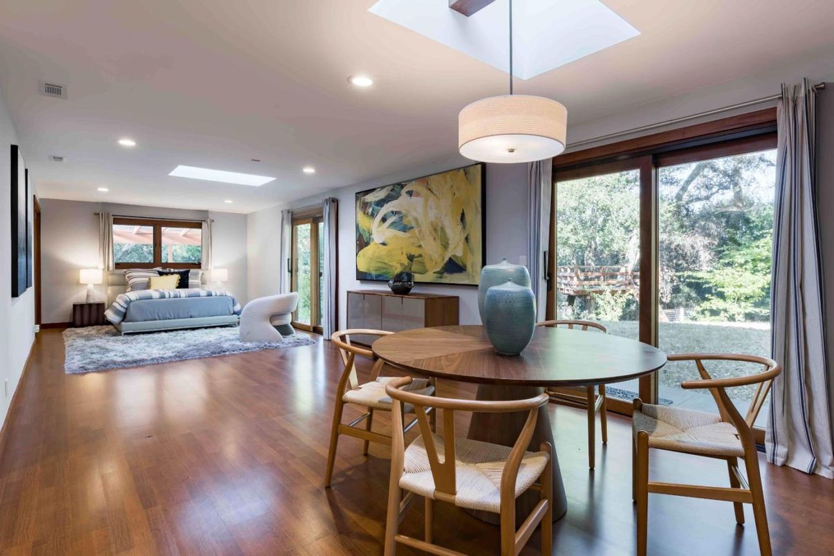 Bedroom, Dining room, Interior, Recessed Lighting, Wood Texture Flooring