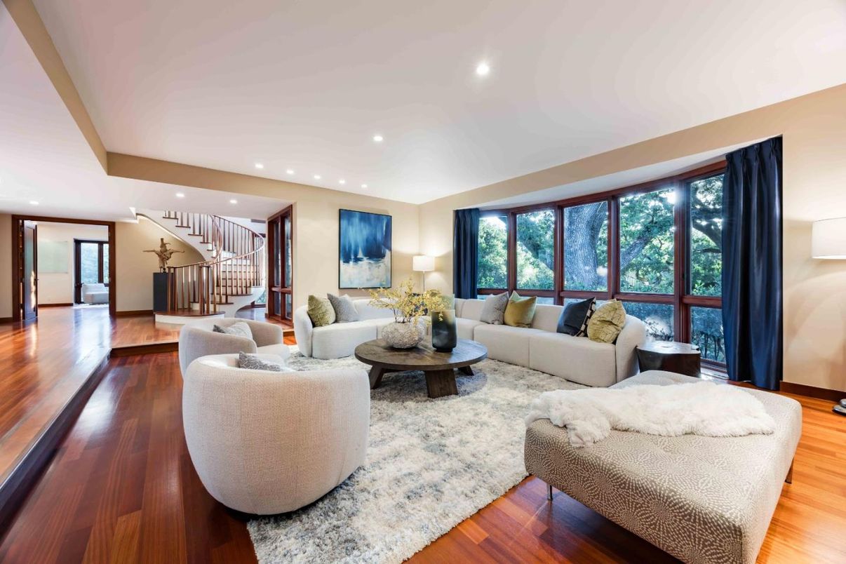 Interior, Living room, Recessed Lighting, Wood Texture Flooring