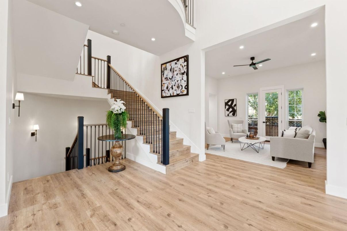 Interior, Living room, Recessed Lighting, Wood Texture Flooring