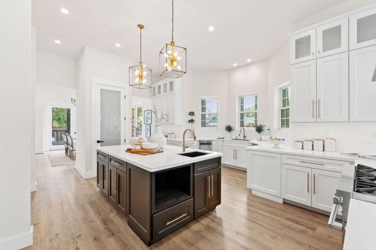 Interior, Kitchen, Pendant Lights, Recessed Lighting, Wood Texture Flooring