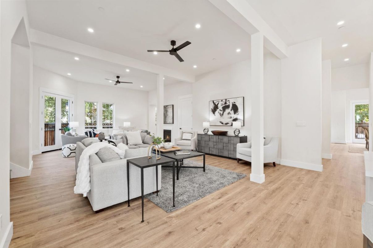 Interior, Living room, Recessed Lighting, Wood Texture Flooring