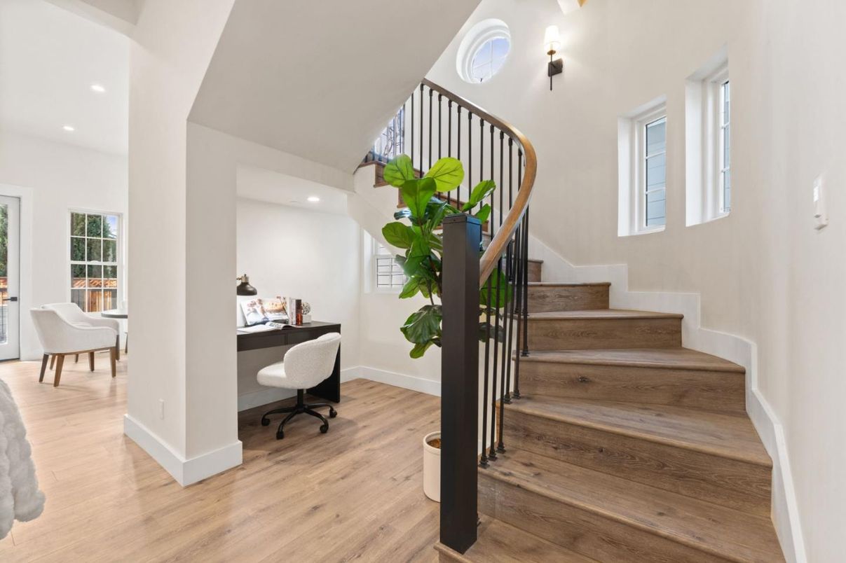 Home Office, Interior, Recessed Lighting, Wood Texture Flooring