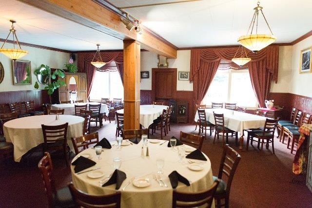 Dining room, Interior, Pendant Lights, Wooden Beams