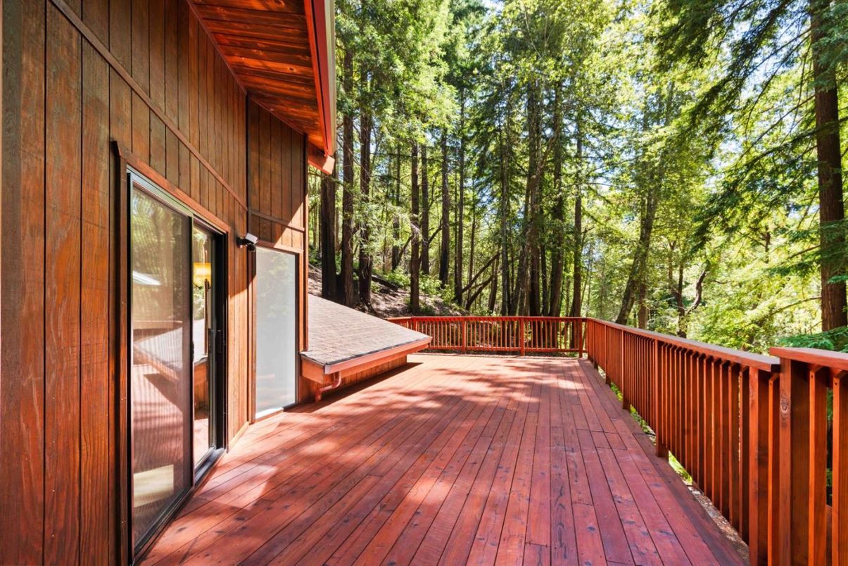 Exterior, Wood Texture Flooring