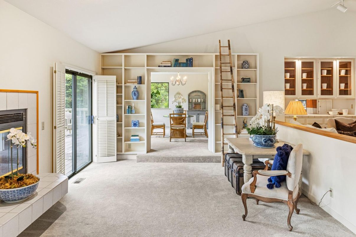 Chandelier, Dining room, Interior