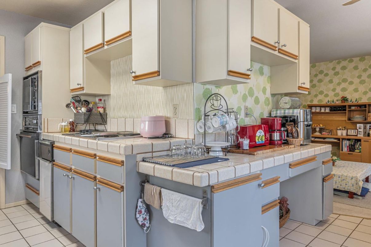 Interior, Kitchen, Tile Countertops