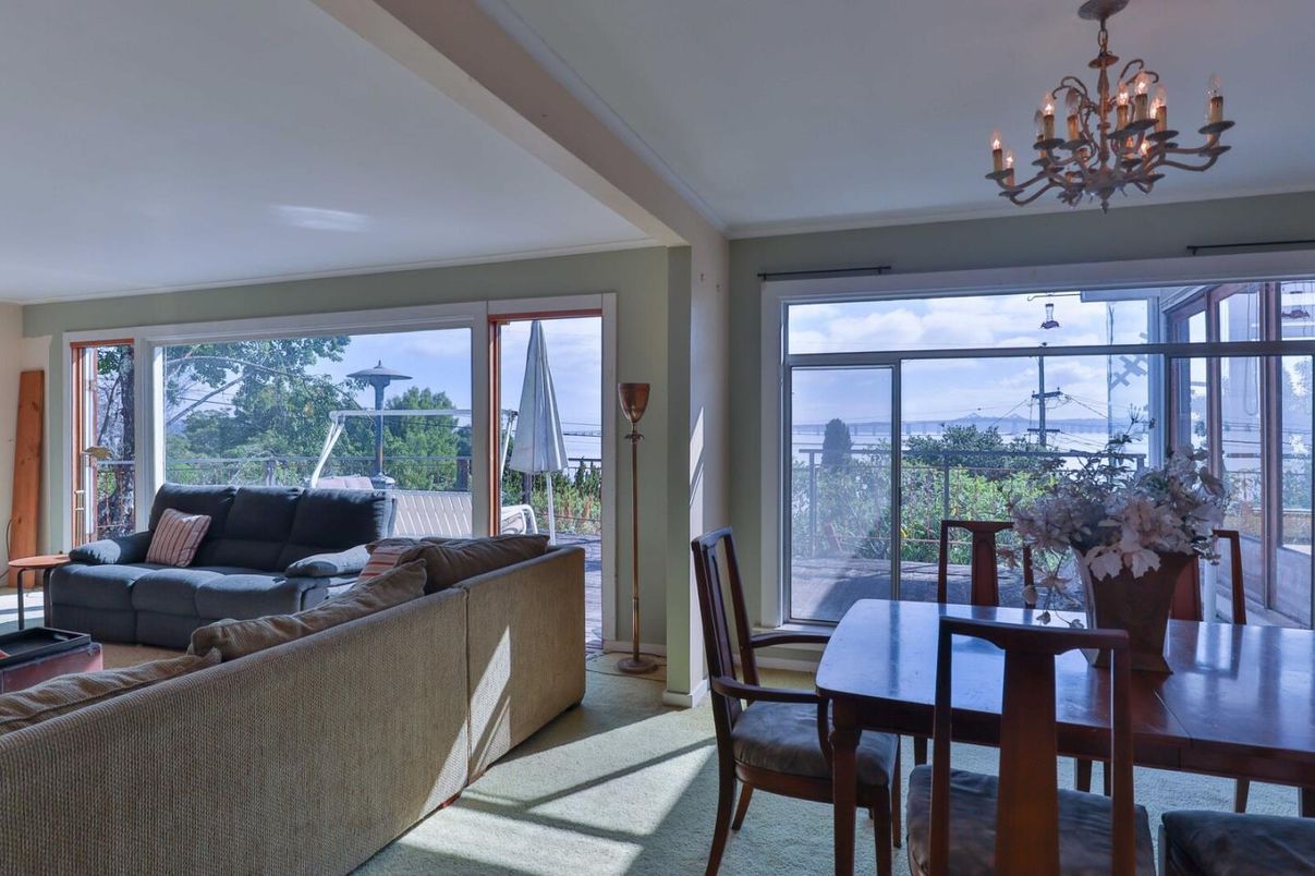 Chandelier, Dining room, Interior, Living room