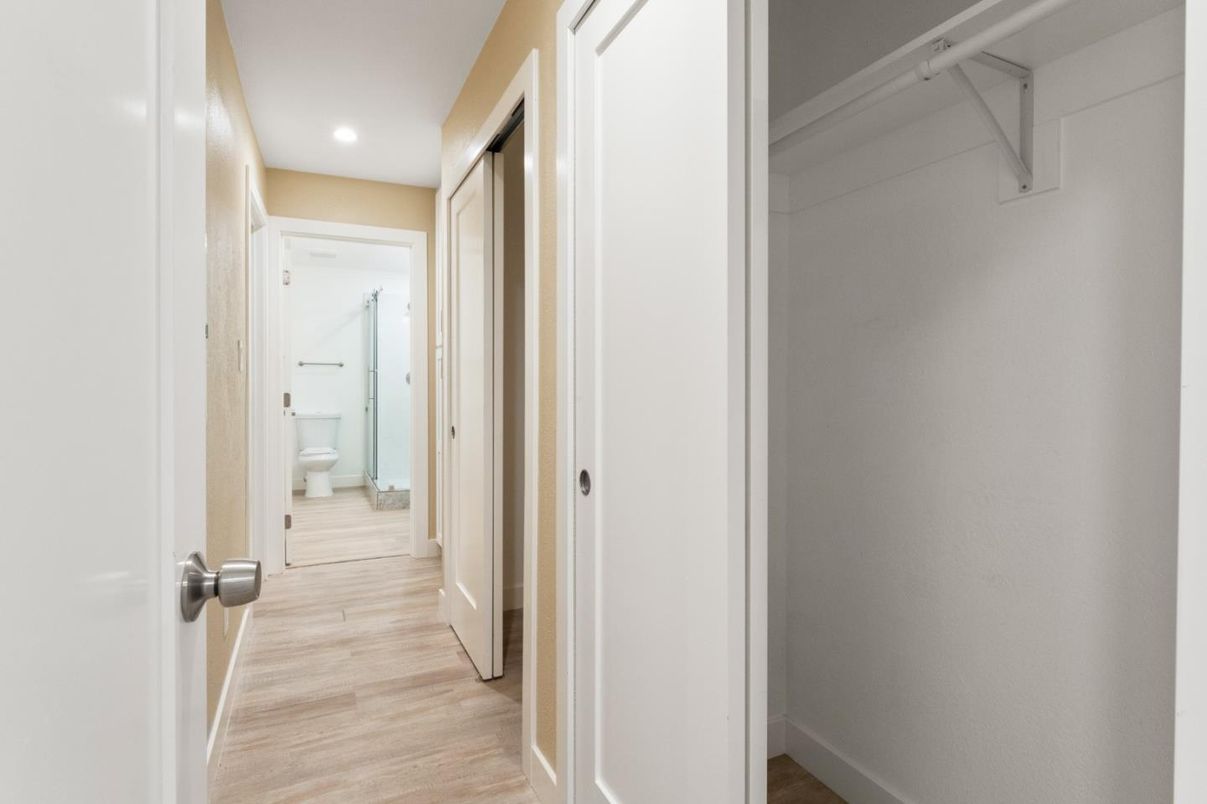 Bathroom, Interior, Recessed Lighting, Wood Texture Flooring