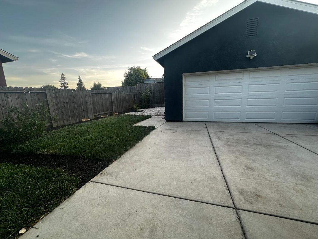 Detached Garage, Exterior