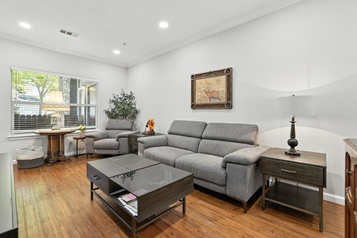 Interior, Living room, Recessed Lighting, Wood Texture Flooring