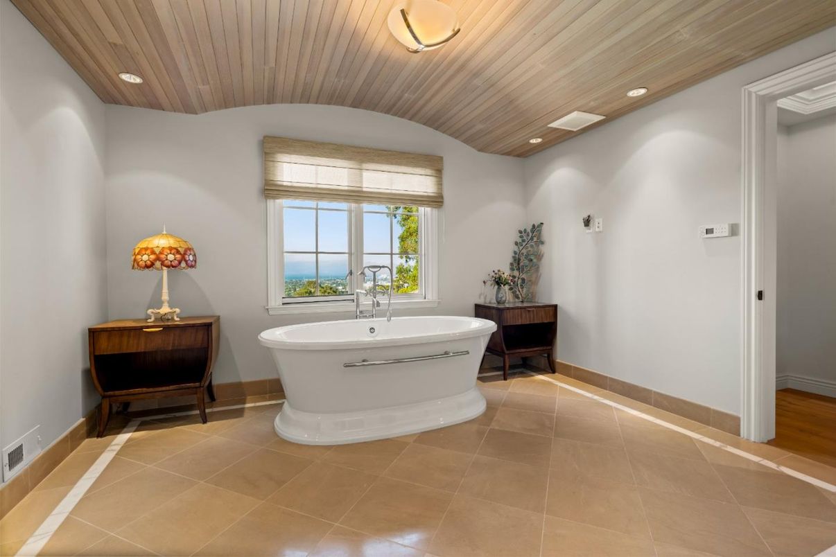 Bathroom, Free Standing Baths, Interior, Recessed Lighting, Water, Wooden Ceilings