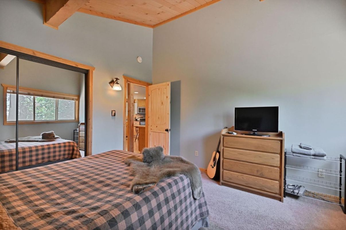 Bedroom, Interior, Wooden Ceilings