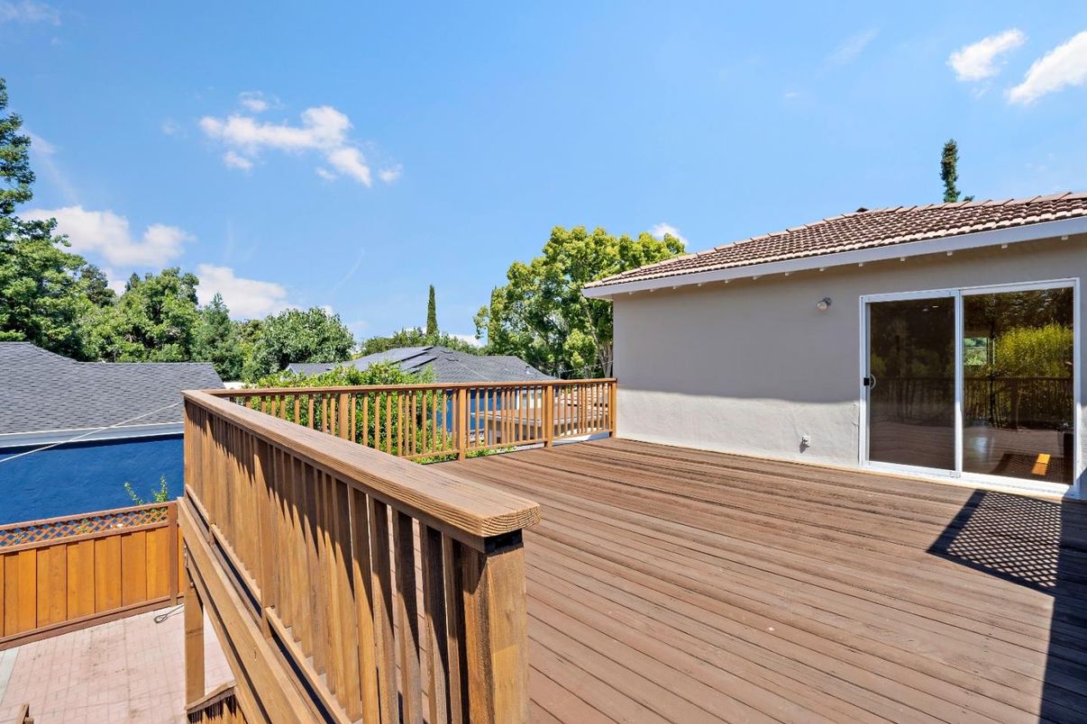 Exterior, Wood Texture Flooring
