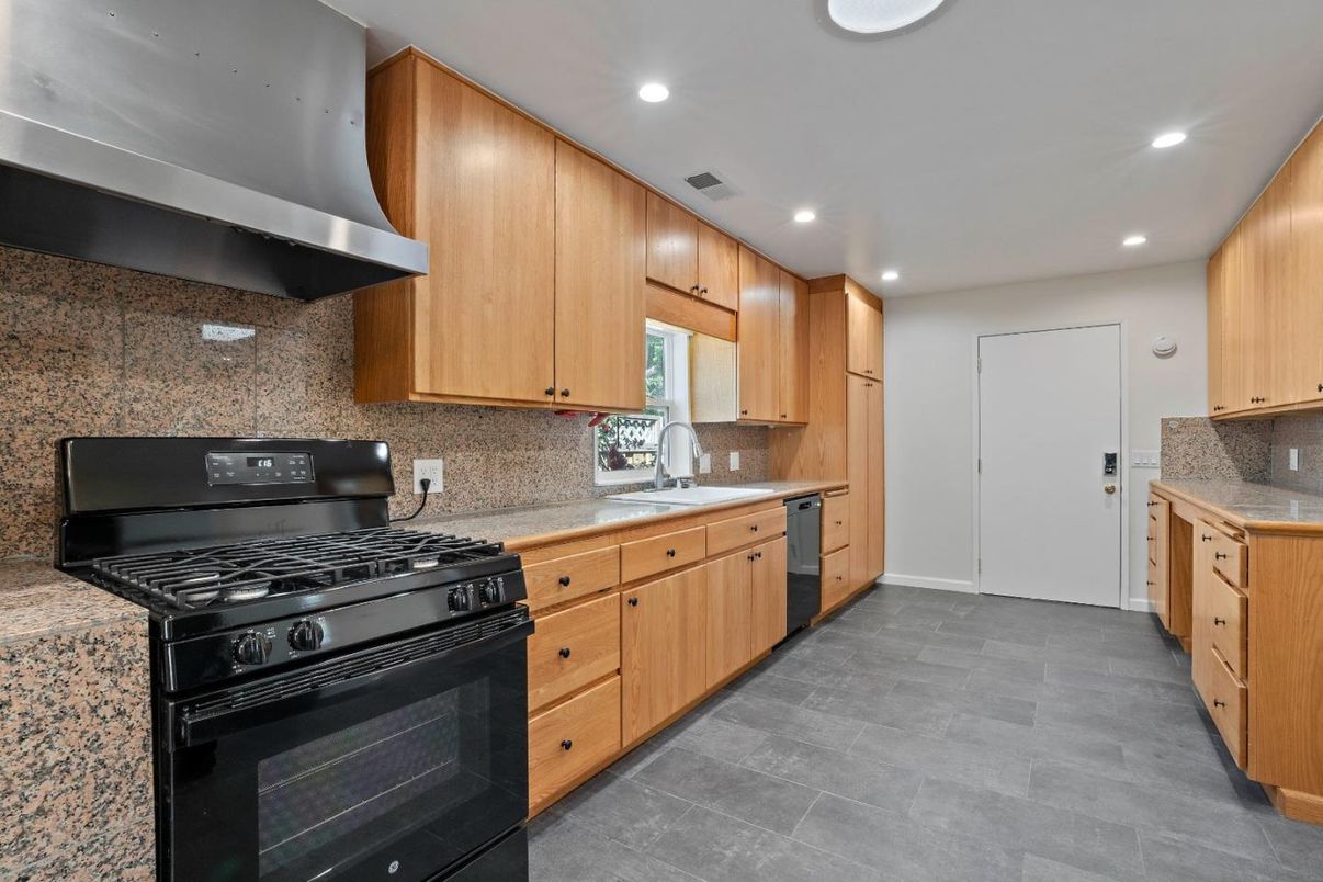 Interior, Kitchen, Recessed Lighting