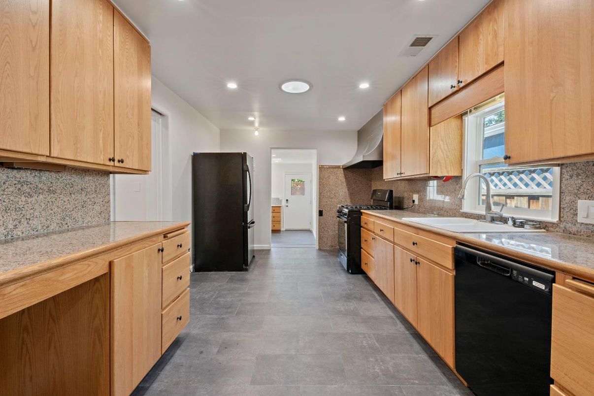 Interior, Kitchen, Recessed Lighting