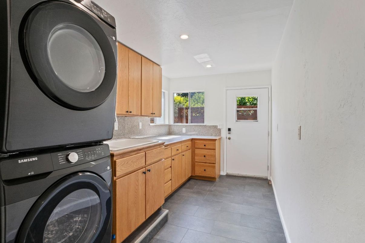 Interior, Recessed Lighting, Washer