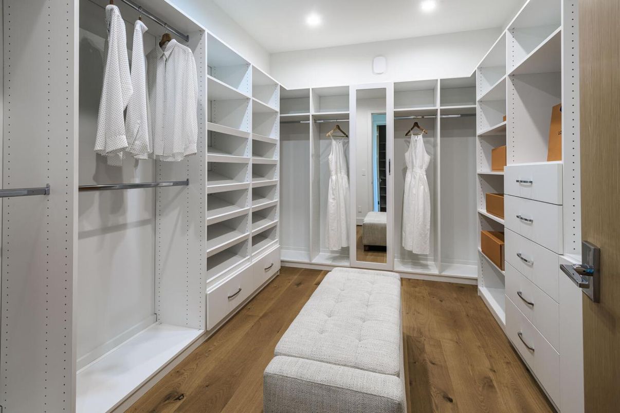 Interior, Recessed Lighting, Walk-in Closets, Wood Texture Flooring