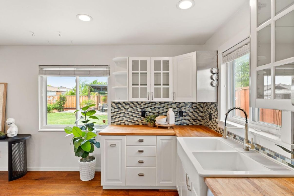 Interior, Kitchen, Recessed Lighting, Wood Texture Flooring