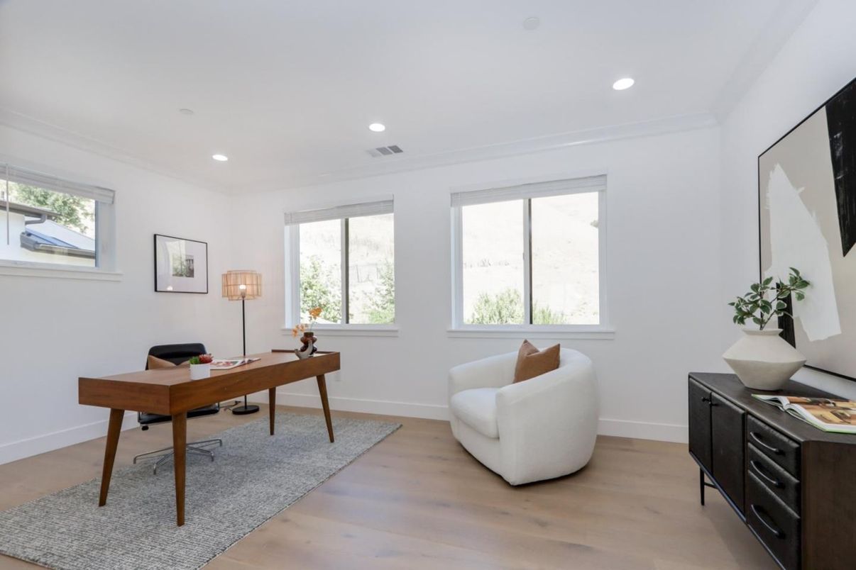 Home Office, Interior, Recessed Lighting, Wood Texture Flooring