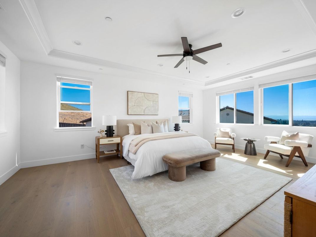 Bedroom, Interior, Recessed Lighting, Water, Wood Texture Flooring