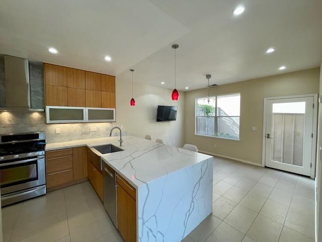 Interior, Kitchen, Pendant Lights, Recessed Lighting, Stainless Steel Appliances