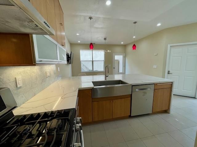 Interior, Kitchen, Pendant Lights, Recessed Lighting