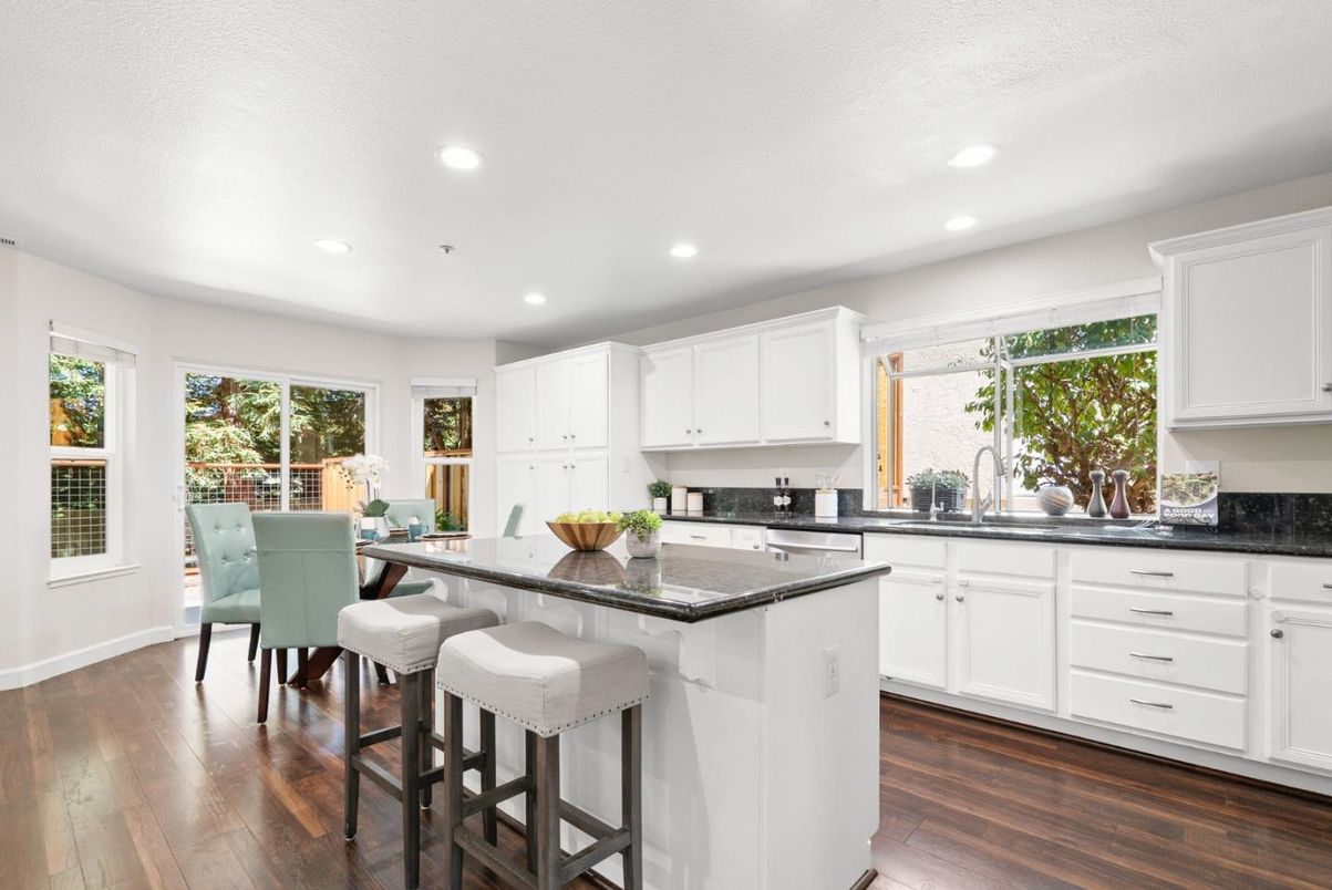 Dining room, Interior, Kitchen, Recessed Lighting, Wood Texture Flooring