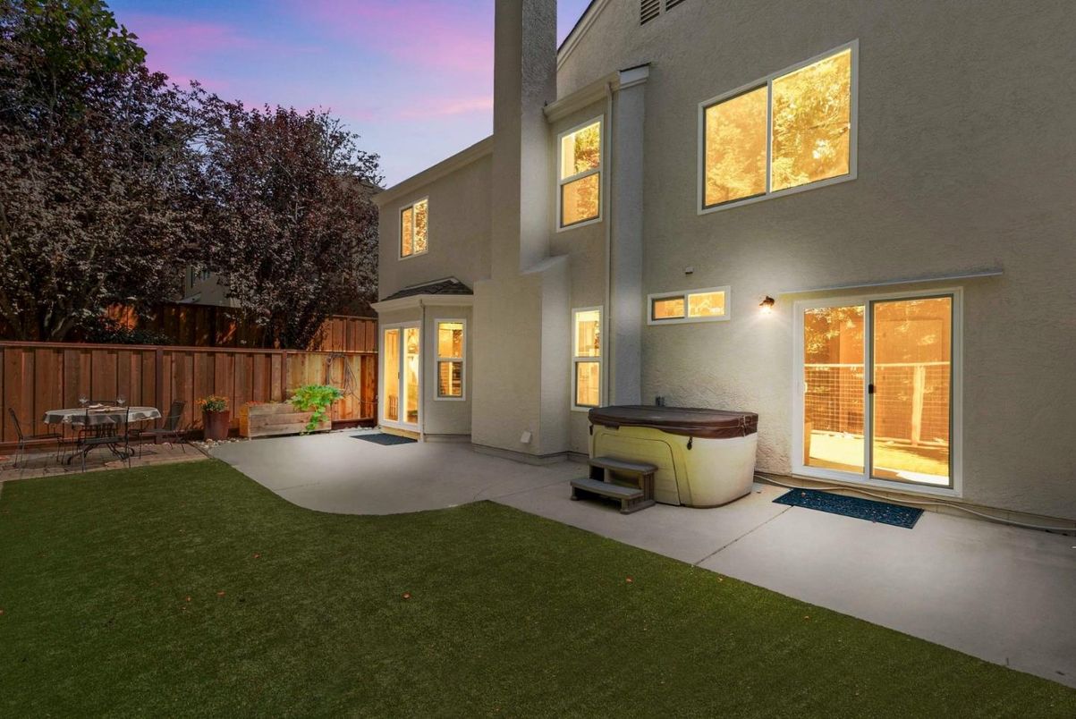 Backyard, Exterior, Hot Tub