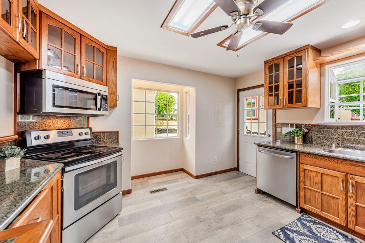 Interior, Kitchen, Recessed Lighting, Wood Texture Flooring