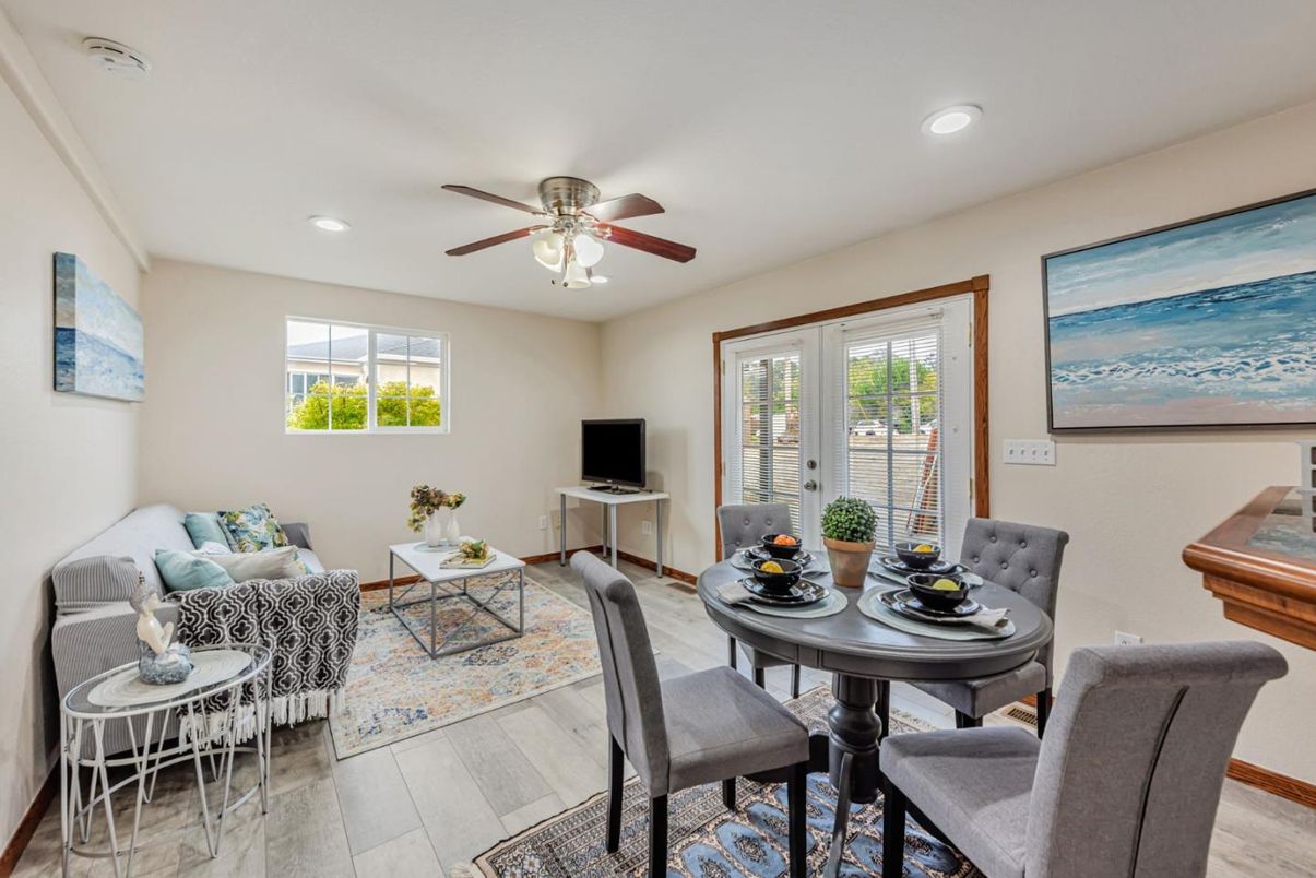 Dining room, Interior, Living room, Recessed Lighting, Wood Texture Flooring