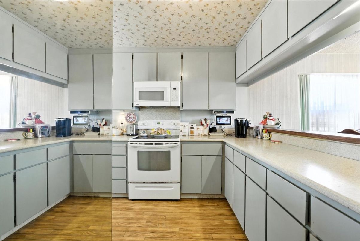 Interior, Kitchen, Wood Texture Flooring