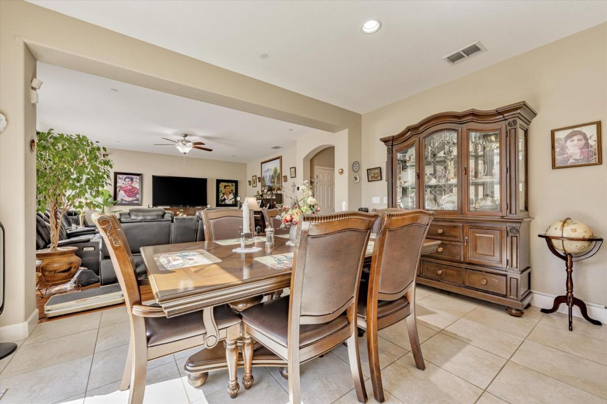 Dining room, Interior, Living room, Recessed Lighting