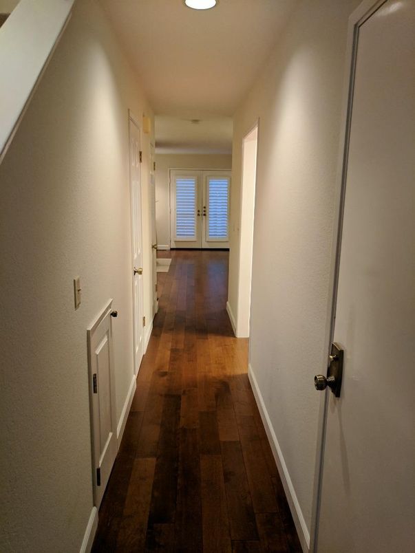 Interior, Recessed Lighting, Wood Texture Flooring