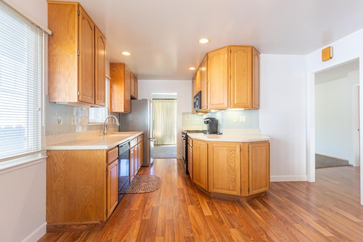 Interior, Kitchen, Recessed Lighting, Wood Texture Flooring