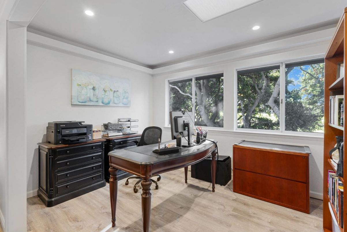 Home Office, Interior, Recessed Lighting, Wood Texture Flooring