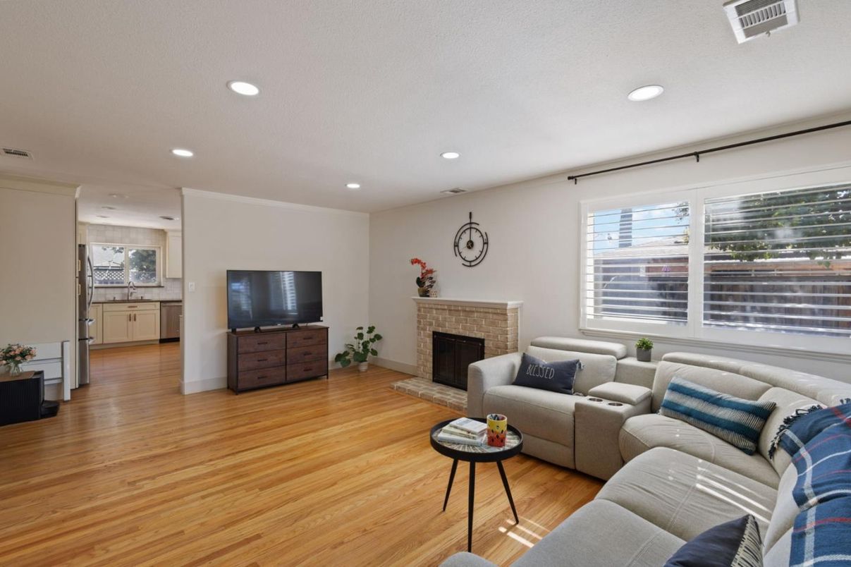 Fireplace, Interior, Living room, Recessed Lighting, Wood Texture Flooring