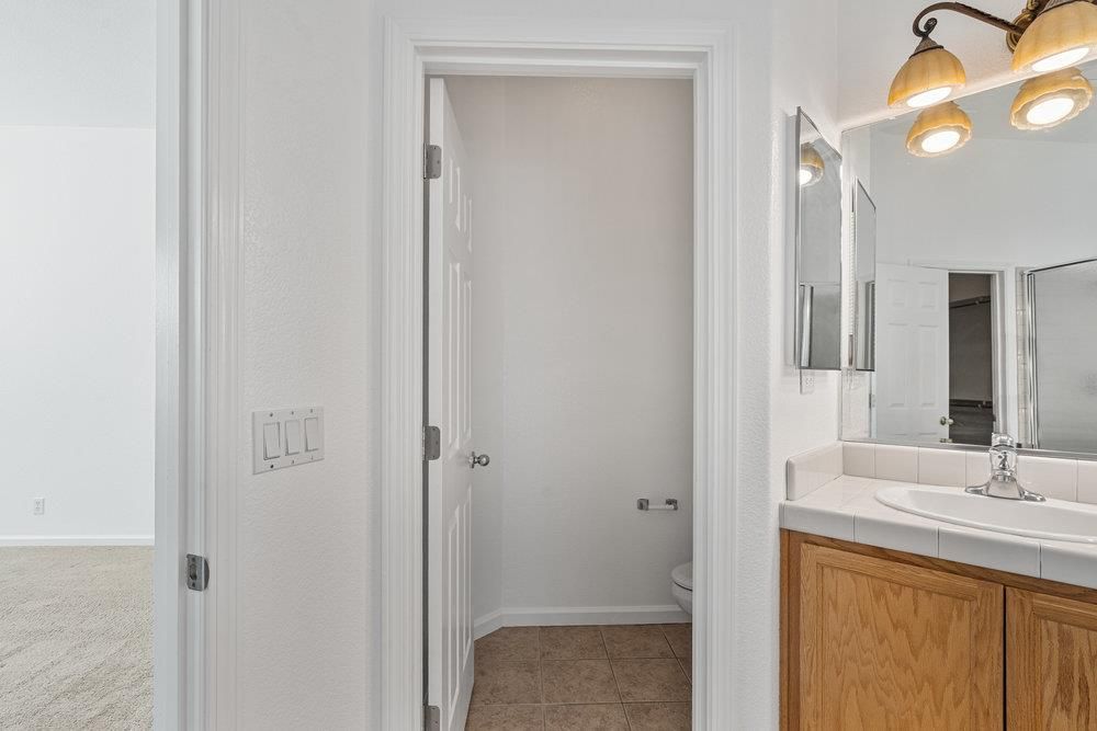 Bathroom, Interior, Tile Countertops