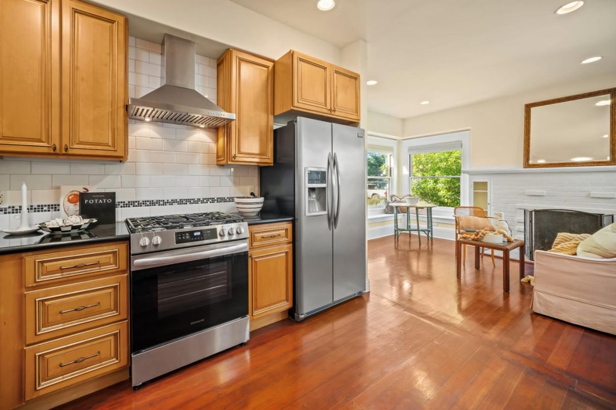 Dining room, Interior, Kitchen, Recessed Lighting, Stainless Steel Appliances, Wood Texture Flooring