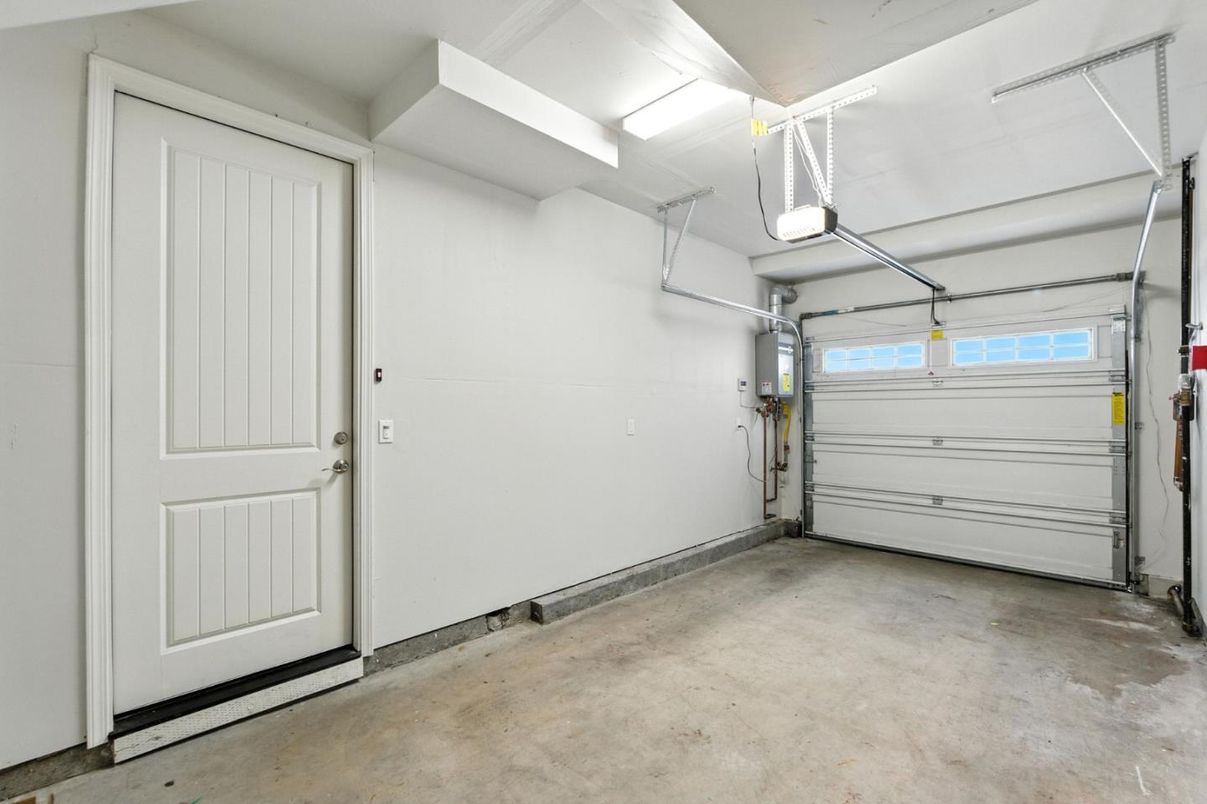 Garage, Interior