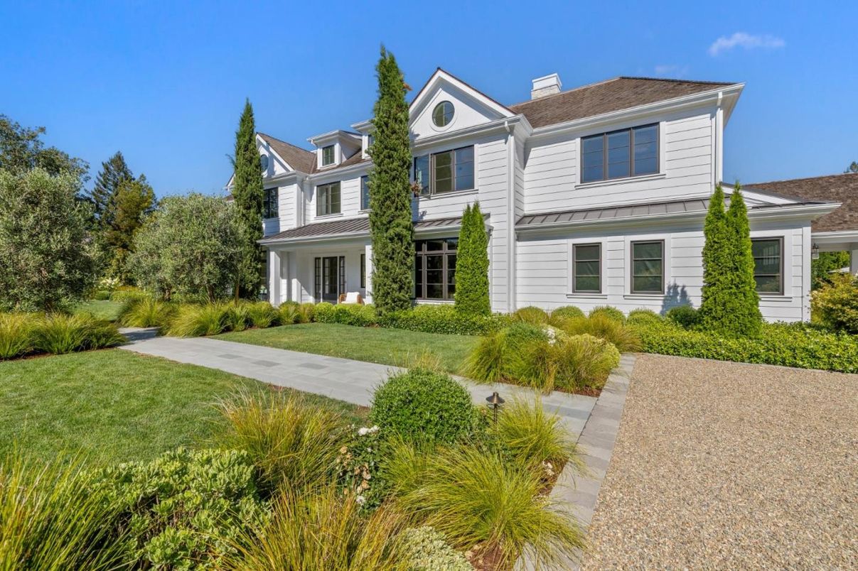 Exterior, Facade, Farmhouse