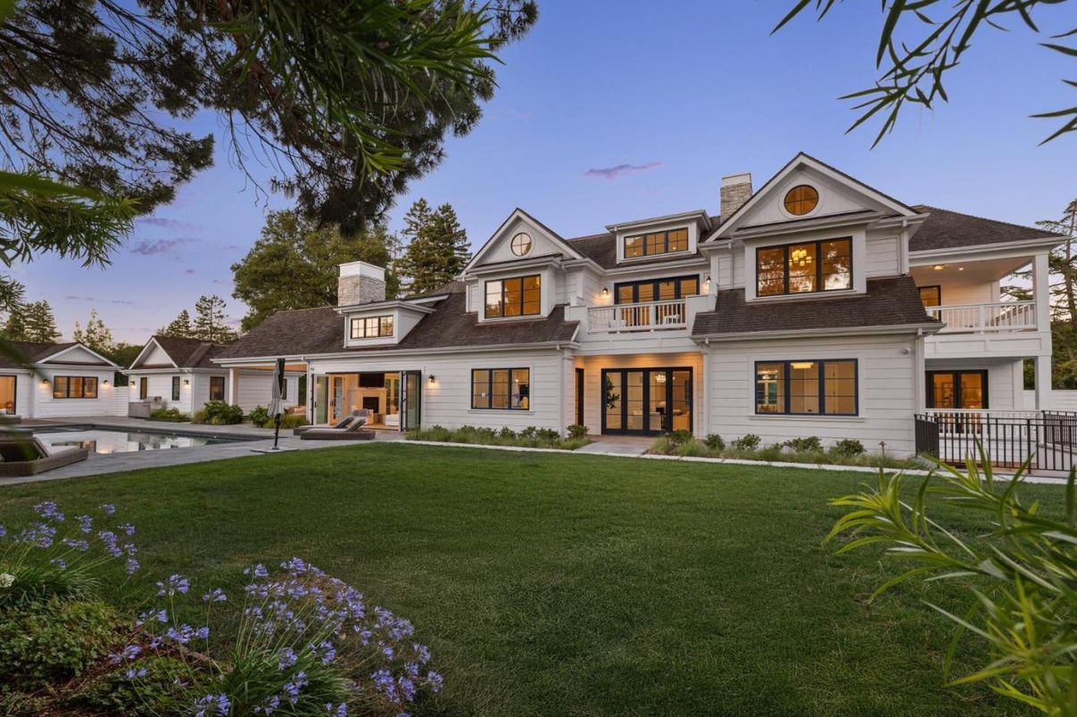 Backyard, Exterior, Facade, Farmhouse